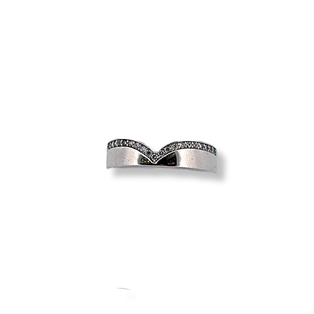 9ct  white gold cz curved ring