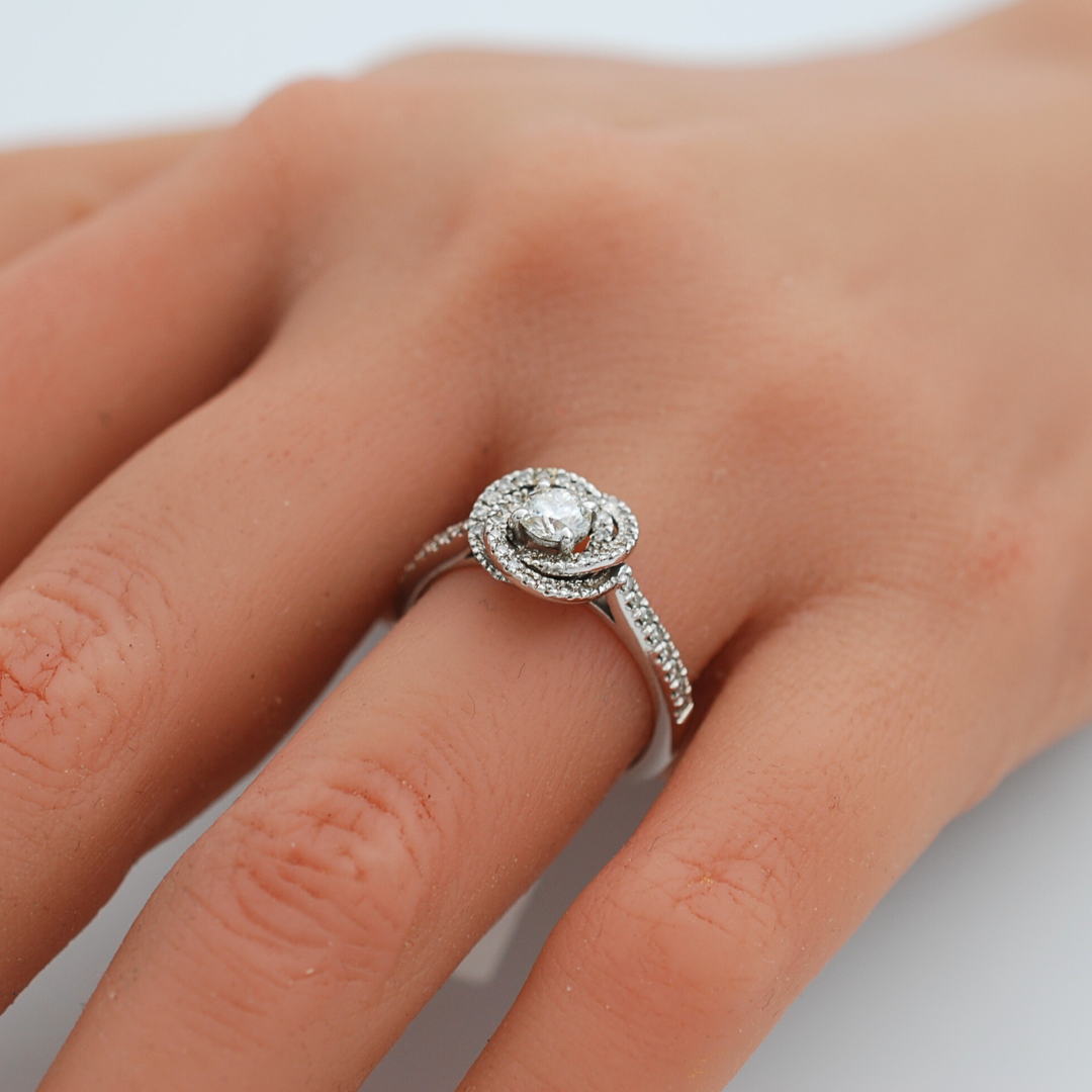 18ct gold diamond ring