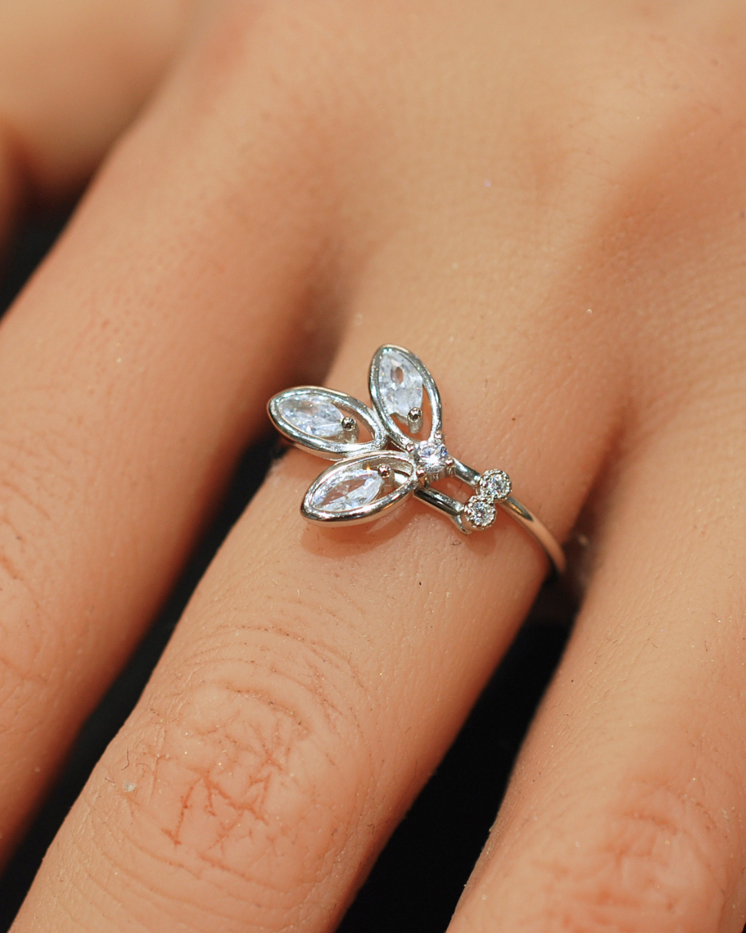 Silver cz leaf ring