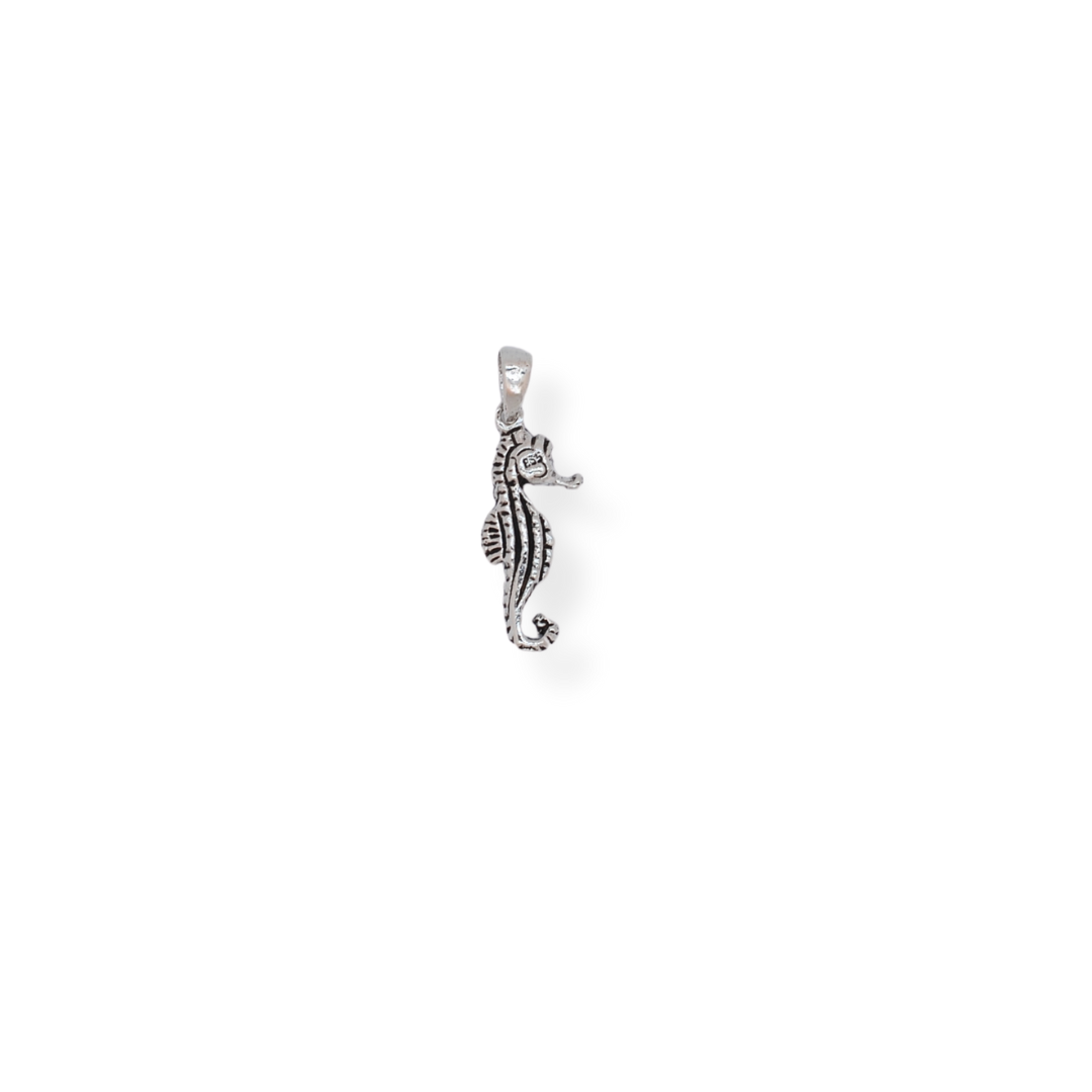 Silver seahorse pendant